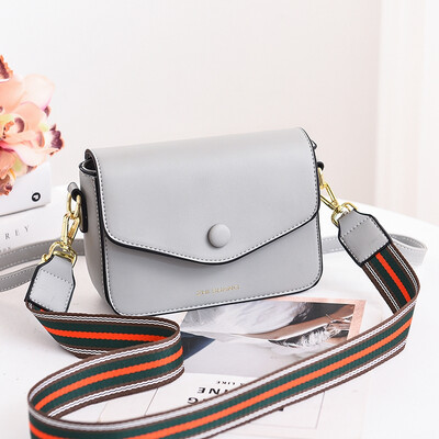 

Summer small fresh bag womens new Korean fashion shoulder bag temperament Joker summer messenger bag
