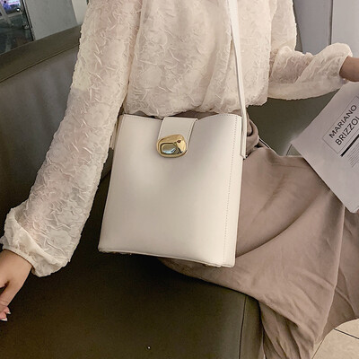 

French small bag of foreign leisure bucket bag handbags new 2019 tide high sense wild ins messenger bag
