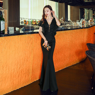 

Sexy Sequined Prom Dresses V-neck Floor-Length Flexible Satin Appliques Beading Mermaid Evening Dresses