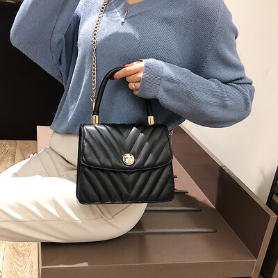 

Qiao Bani 2019 new European&American style fashion simple embroidery thread lock flip cover bag shoulder diagonal cross tide handbag