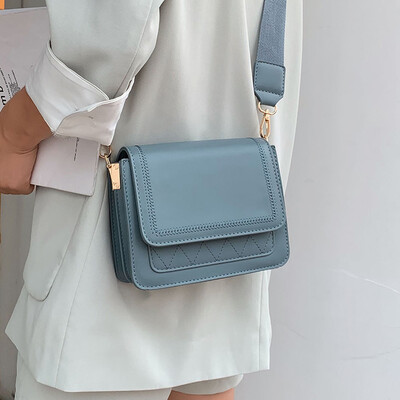 

Womens bag 2019 new fashion wide shoulder strap shoulder bag retro foreign gas Messenger bag wild ins popular bag