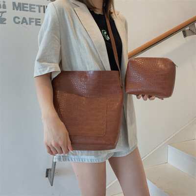 

Tailored Women Retro Serpentine Leather Bags Shoulder Bag Messenger Bags Handle Bags