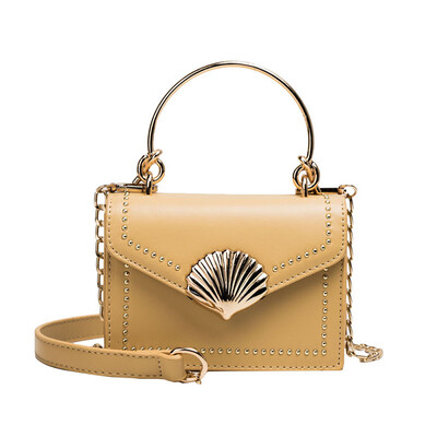 

Tide Korean version of the fashion lock single shoulder small square bag commuter wild messenger tofu bag