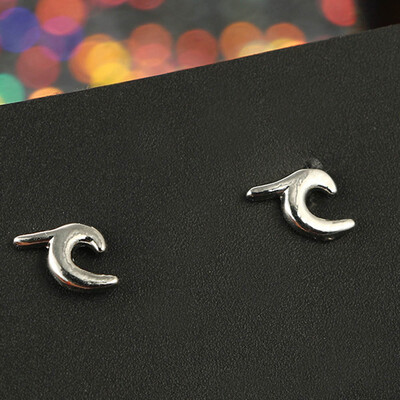 

New Mode Style Geometric Wild Simple Wave Earrings Wave Ear Stud Simple Elegant Earrings Punk Jewelry Fashion For Women Jewelry