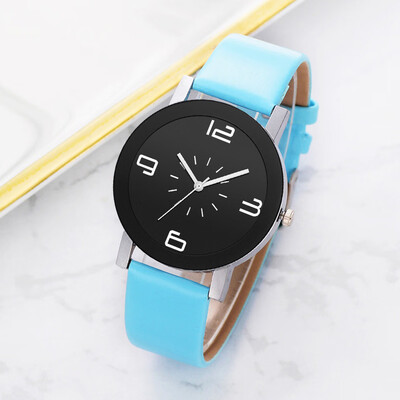 

〖Follure〗Casual Fashion Monochrome Simple Digital Scale Disc Belt Strap Ladies Watch