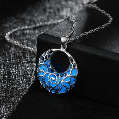 

1PC New Skull Glow In The Dark Chaming Luminous Horse Heart Owl Charm Women Jewelry Fashion Pendant Necklace