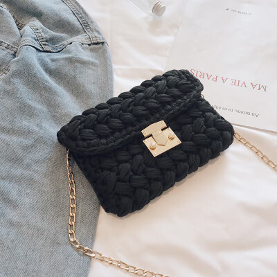 

Ins super fire personality wild bag female 2019 new Korean version of the shoulder slung woven fashion chain small square bag