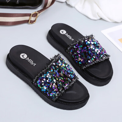 

Korean version of 2019 summer new dew toe drag sequins flat bottom womens slippers slope with thick slippers gladiator sandals