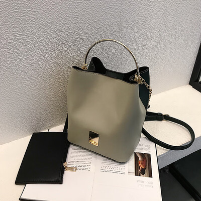 

Simple splicing handbag 2019 new summer impingement bucket bag Korean version 100 lap womens bag single shoulder bag oblique satc