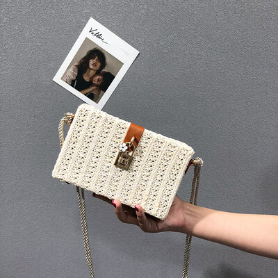 

Ins super fire bag female 2018 new tide weaving shoulder slung small square bag Korean version of the box straw bag