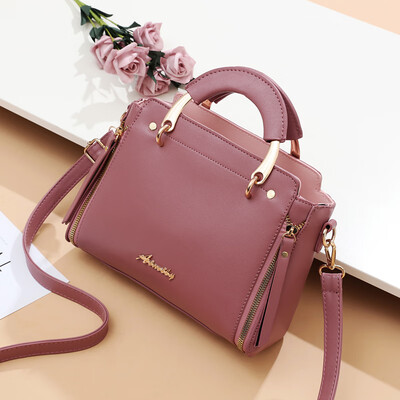 

In the new summer womens handbags womens tide large-capacity messenger bag fashion Joker foreign style shoulder bag
