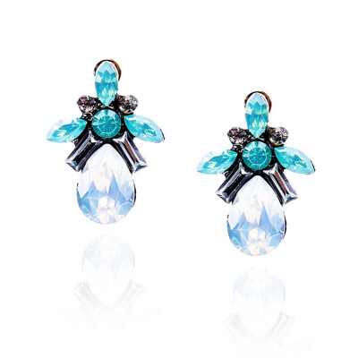 

New Womens Fashion Crystal Stud Earring 2019 Brand Sweet Christmas Party Rhinestone Ear Stud for Women Girl Brincos Bijoux