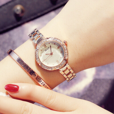 

Female watch chain watch rose gold water drilling temperament student Korean version simple leisure air women watch hand chain lis