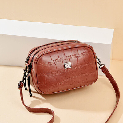 

2019 spring&summer new womens bag portable Korean version of the fashion simple small square bag wild shoulder Messenger bag