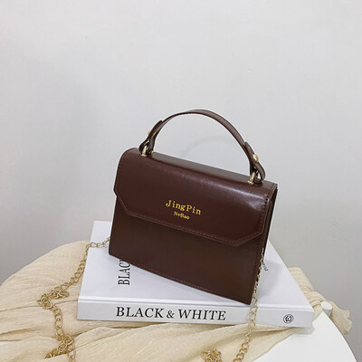 

2019 new texture small square bag female simple fashion letter chain Messenger bag casual retro wild handbag
