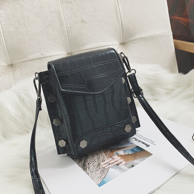 

Net red black bag female 2018 new wave wild slanting simple retro casual special creative chic fashion