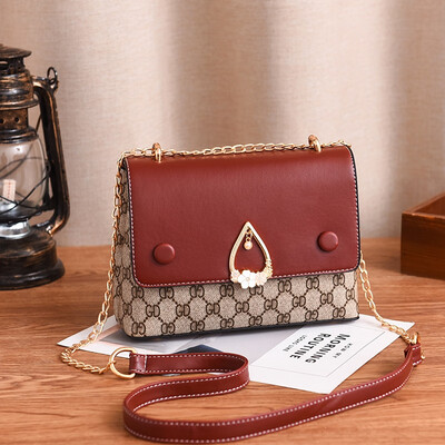 

New wave Korean version of shoulder Messenger bag fashion simple Joker girl chain bag ladies