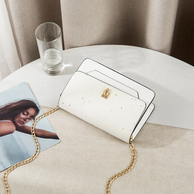 

In summer ins young ladies tide Korean version of Joker chic chain fashion shoulder Messenger bag