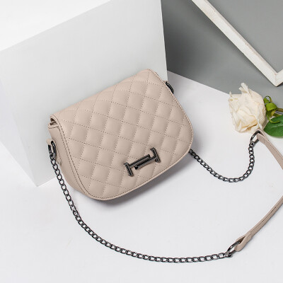 

In summer the Korean version of the summer womens tide slanted a single shoulder chain rhomboid white fairy bag