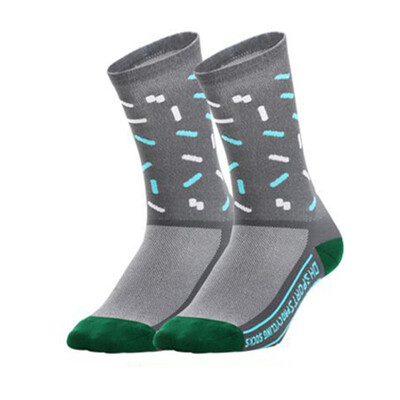 

MenWomen Outdoor Sports Socks Running Hiking Travel Socks 1 Pair Hygroscopic