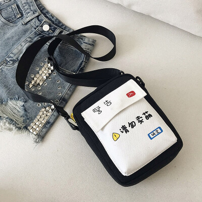 

2019 new casual contrast color small bag female wide shoulder canvas small square bag fashion personality text Messenger bag