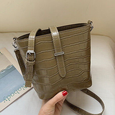 

On the new small bag Messenger bag women Joker womens summer new 2019 Korean tide shoulder bucket bag