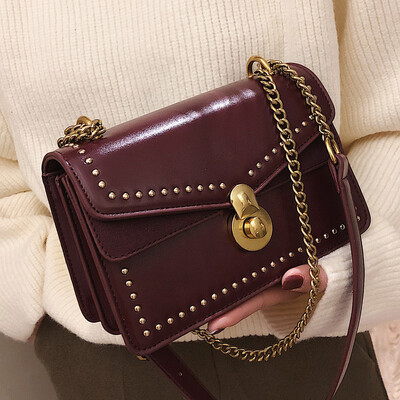 

Small bag female 2019 new messenger bag female bag tide Korean fashion retro shoulder bag chain rivets