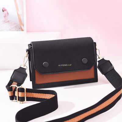 

In summer the new womens trendy Korean version of the fashion oblique satchel leisure one shoulder to carry the girl bag