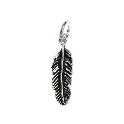 

1 pcs Korea Popular Hip Hop Pendant Fashion Leaf Pendant jewelry for men&women 4 Style
