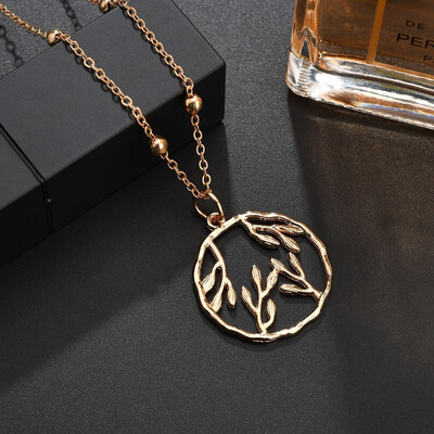 

Golden Necklace Simple Openwork Leaf Necklace Temperament Lady Necklace Imitation Pearl Sweet Fashion Jewelry Wedding Party Gift