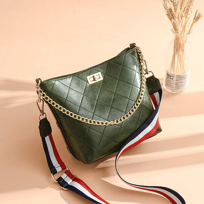

Bucket Bag Female Tide Korean Version Baitao Slant Chain Handbag with Large Capacity Single Shoulder Lock Bucket