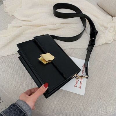 

Advanced sense of the atmosphere texture French small bag female slung wild 2019 new tide shoulder fashion small square bag