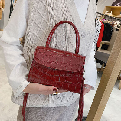 

Tailored Women Retro Portable Small Square Bag Wild Shoulder Bag Messenger Bag