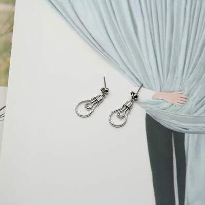 

Fashion Creative Bulb Shaped Earrings Unique Simple Ear Studs Gifts Earring