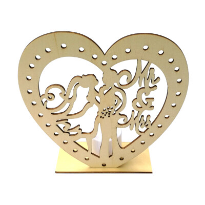 

Wooden Wedding Ornaments Heart shaped Crafts Bride Bridegroom Romantic Table Plate Pendants with LED Candle Light Wedding Party