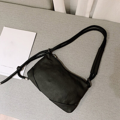

Tailored Women Solid Color One-shoulder Diagonal Casual Bag Ladies Simple Fashion Bag