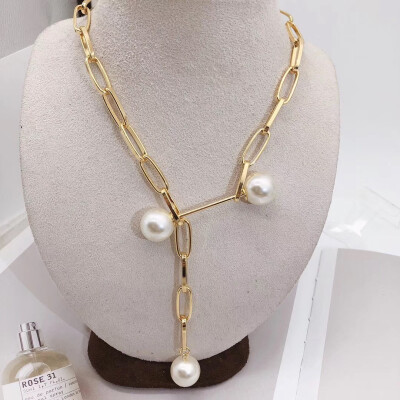 

Gold Color Queen Coin Pendant Necklace for Women Imitation Pearls Cross Choker Necklace Short Interlocking 2019 Fashion Jewelry