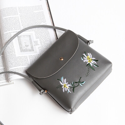 

2017 Brand female crossbody bag casual shoulder bags women small messenger bags ladies retro design handbags with Embroidery