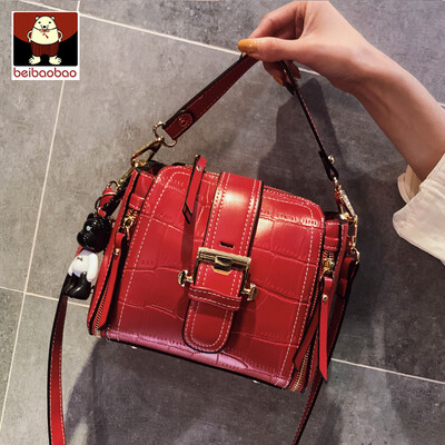 

Ins super fire bag woman 2019 new Korean version 100 lap handheld bucket bag leisure one shoulder oblique satchel bag