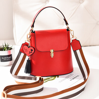 

Female bag 2019 spring new cool Korean fashion handbag shoulder Messenger bag cross-border