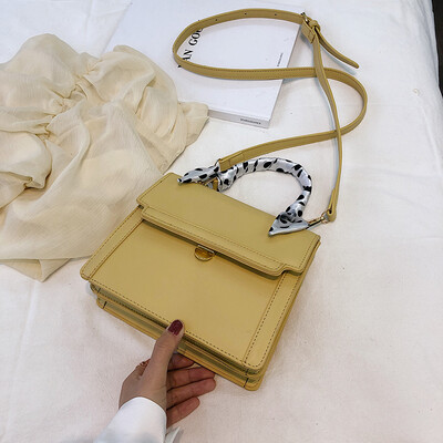 

Summer new green bag female 2019 new Korean version of the wild single shoulder slung fashion portable texture small square bag