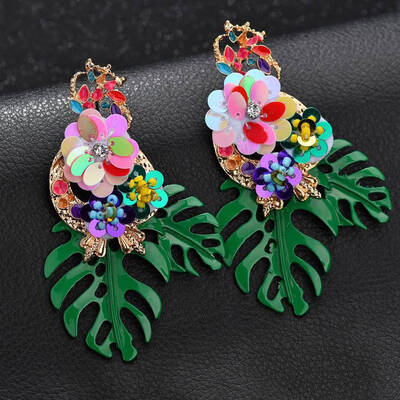 

Trendy Colorful Crystal Stud Earrings Leaves Flower Cubic Alloy Fashion Jewelry Earrings for Women