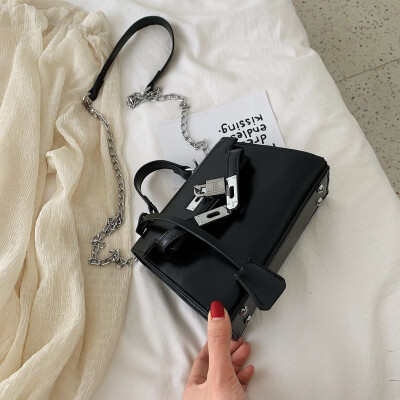 

Qiao Bani 2019 new European&American style fashion simple solid color chain Kelly bag hand shoulder diagonal cross tide handbag