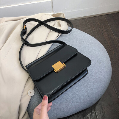 

Qiao Bani 2019 new European&American style fashion simple chain hippie bag street shoot trend single shoulder diagonal female bag