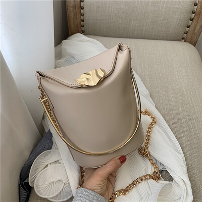 

Small Cute Bucket Women Handbag 2019 New Yellow Messenger Bag Metal Handle Tote Bag Famous Brand Designer Crossbody Shoulder Bag