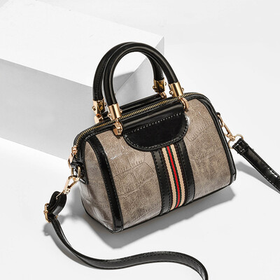 

Bag female 2019 Boston spring&summer models Korean fashion ladies wild Messenger bag shoulder bag a generation