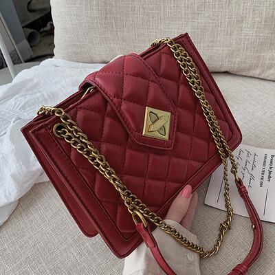 

Womens bag 2019 new wave of French minority fashion Joker small breeze chain Lingge shoulder Messenger bag