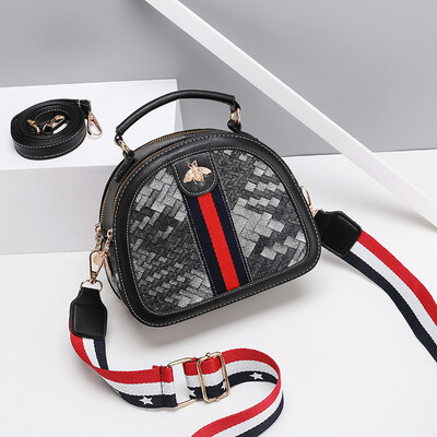 

Ladies bag 2019 Korean version of the tide fashion summer new womens bag PU wild shoulder bag Messenger bag