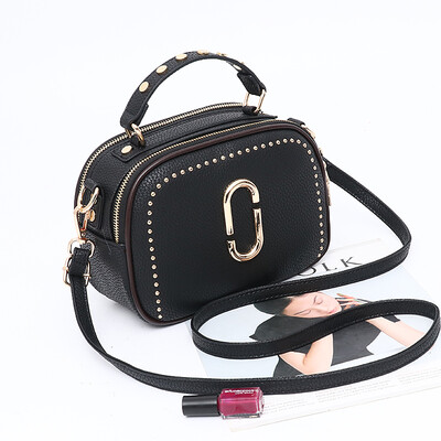 

Womens new fashion Korean version of Joker personality bag shoulder Messenger bag girl