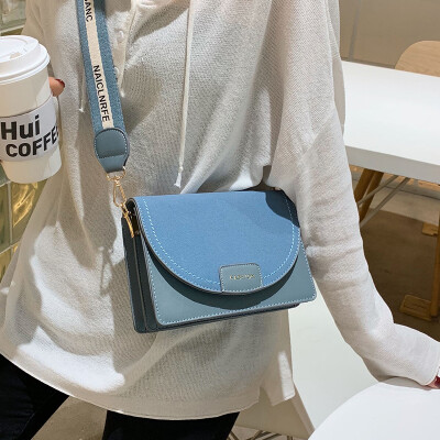 

Ins super fire broadband bag female 2019 new Korean version of the wild single shoulder slung fashion texture simple small square bag